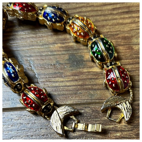 Vintage Ladybug Charm Bracelet - Picture 3 of 8